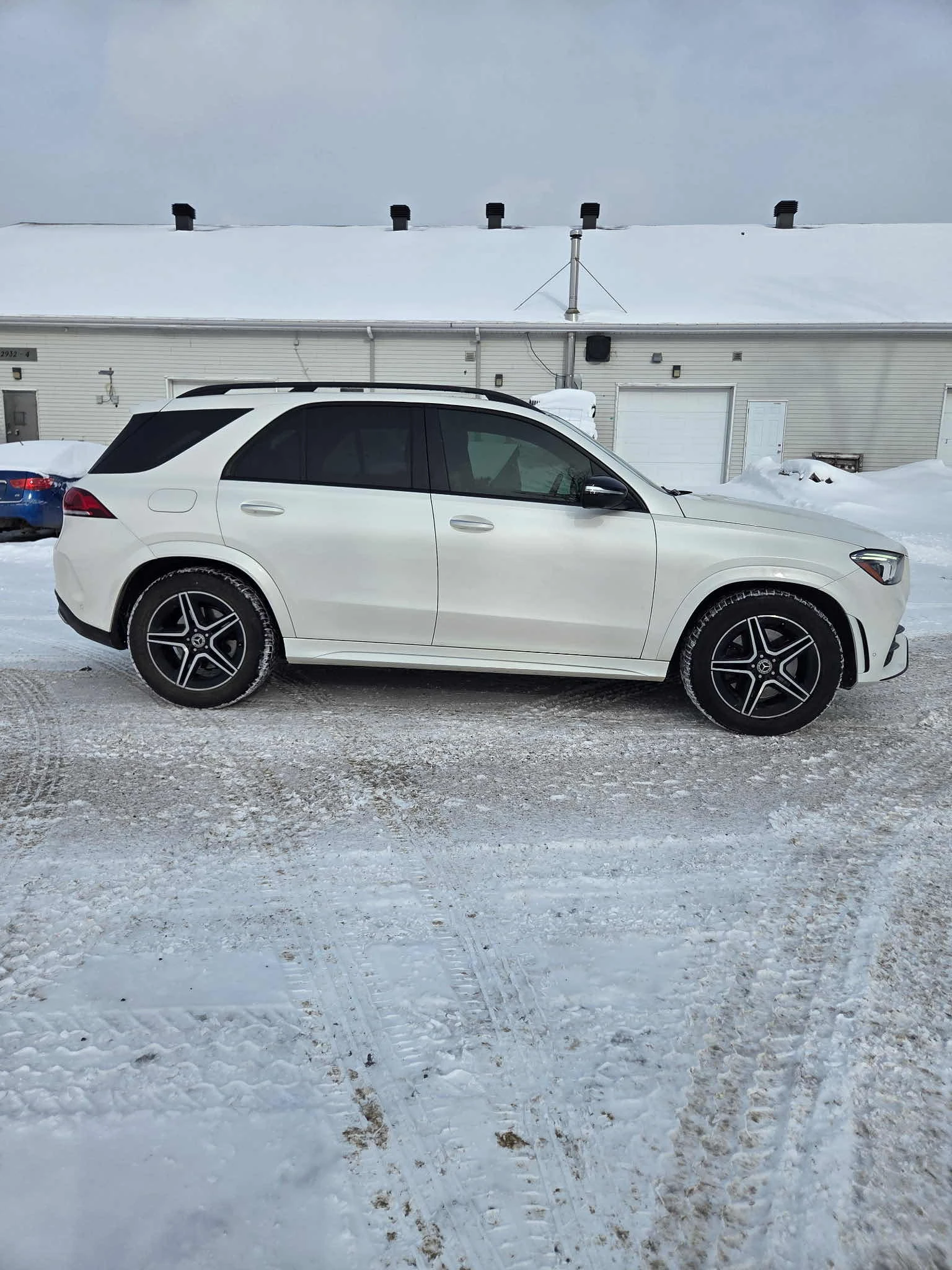 Mercedes-Benz GLE 450 4MATIC* DISTRONIC* BURMESTER* ОБДУХВАНЕ*  - изображение 4