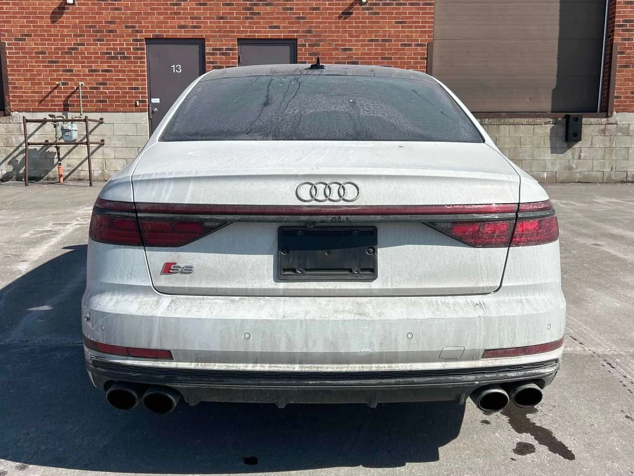 Audi S8 4.0 TFSI quattro * FULLY LOADED * ПРЕДСТАВИТЕЛСТВ , снимка 4 - Автомобили и джипове - 53721322