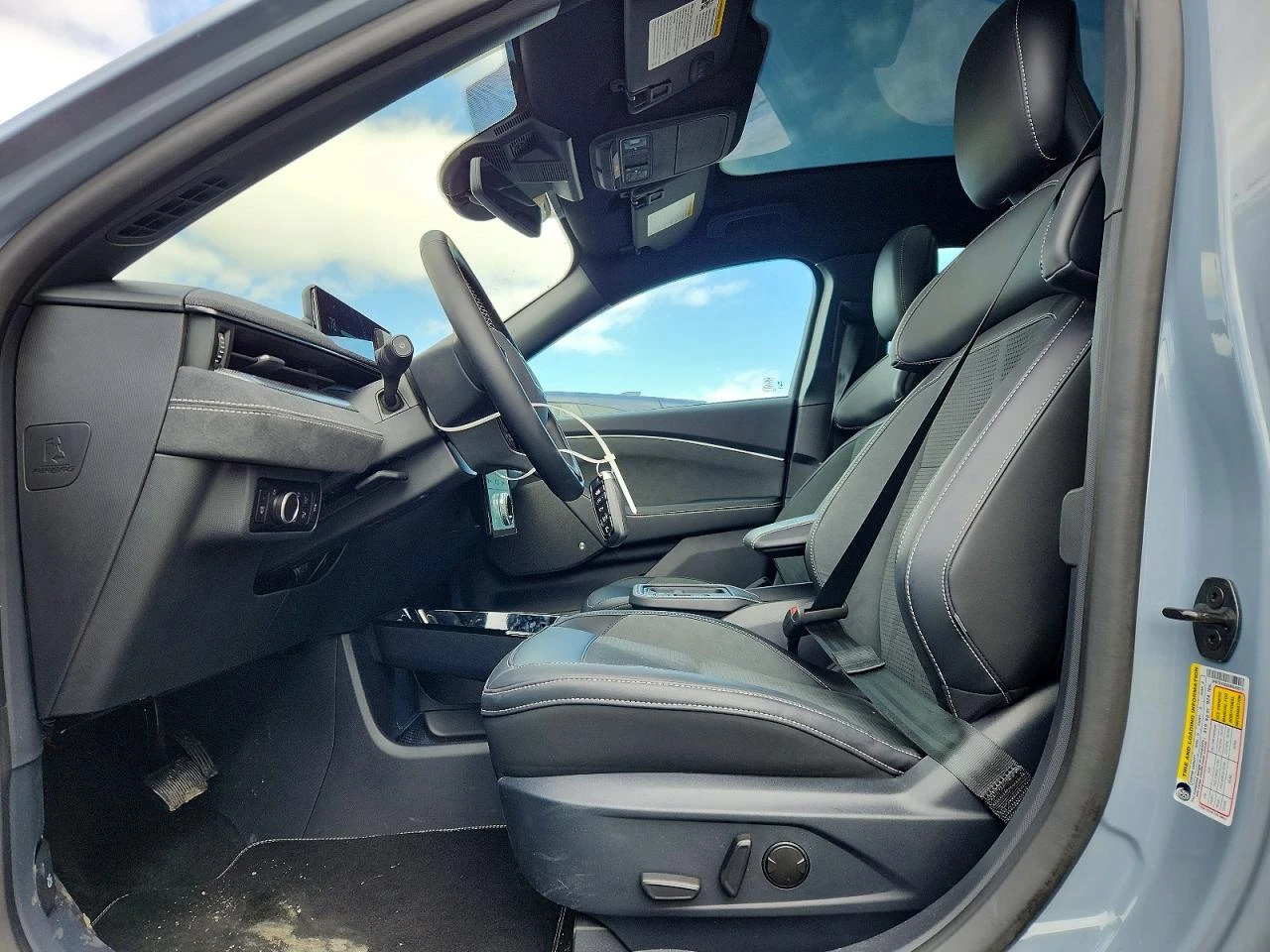 Ford Mustang Mach-E Gt, снимка 7 - Автомобили и джипове - 53909365