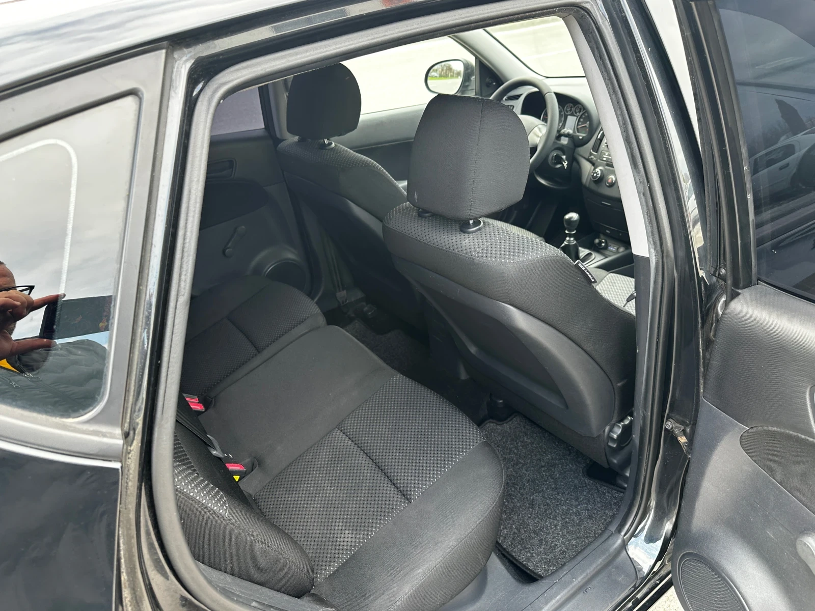 Hyundai I30 Бензин edition+ , снимка 12 - Автомобили и джипове - 54042643