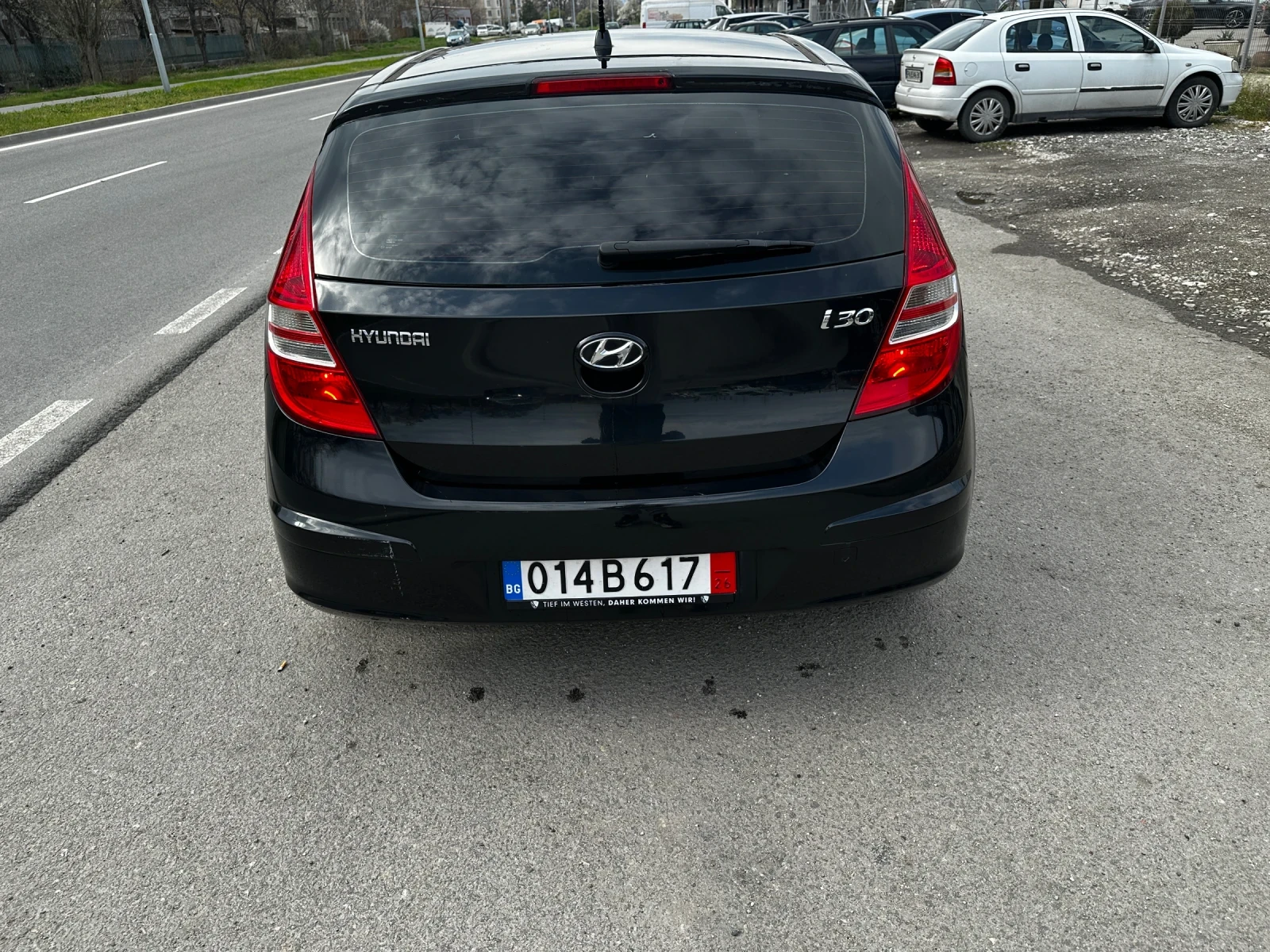 Hyundai I30 Бензин edition+ , снимка 6 - Автомобили и джипове - 54042643