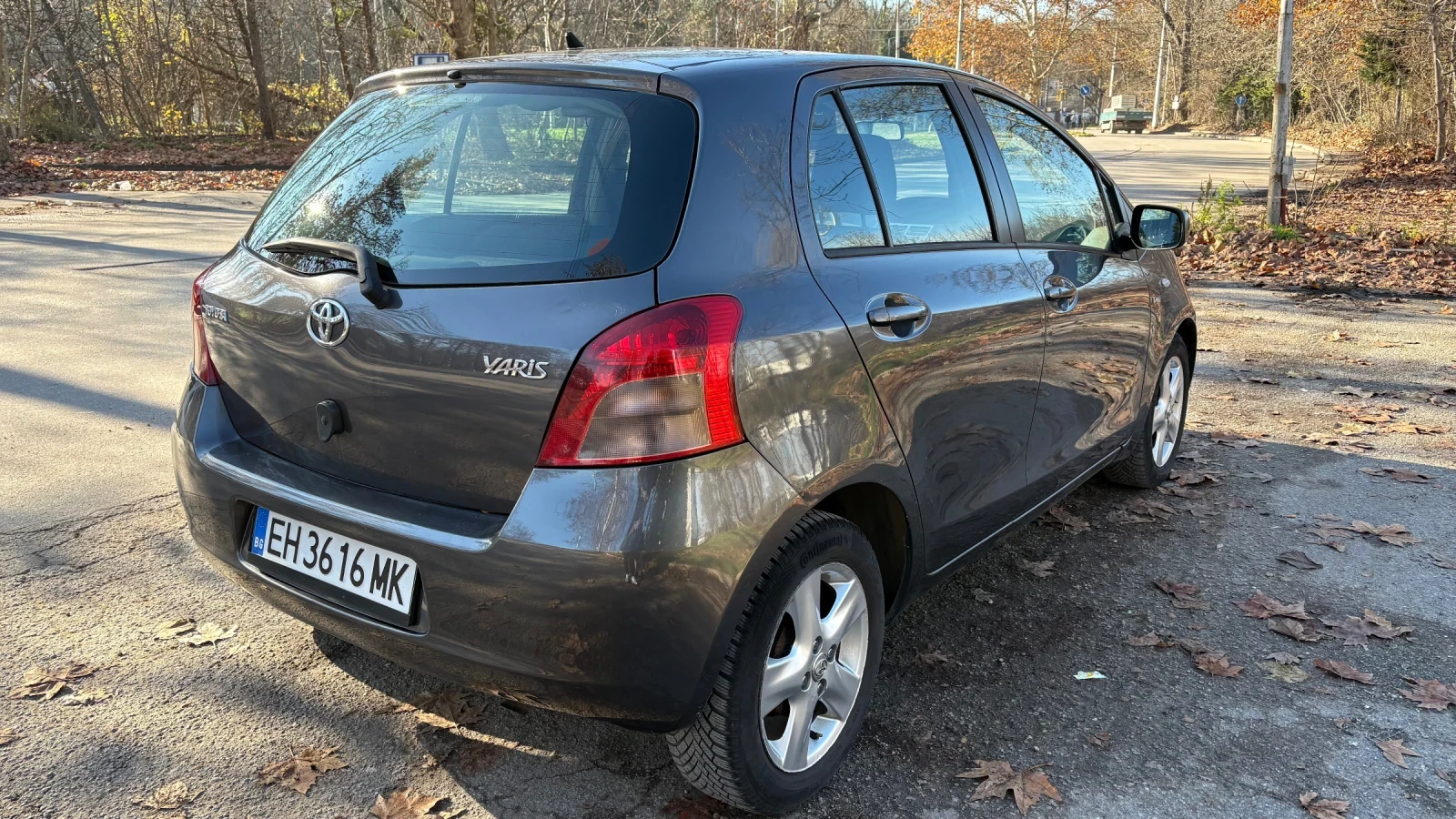 Toyota Yaris, снимка 3 - Автомобили и джипове - 54216039