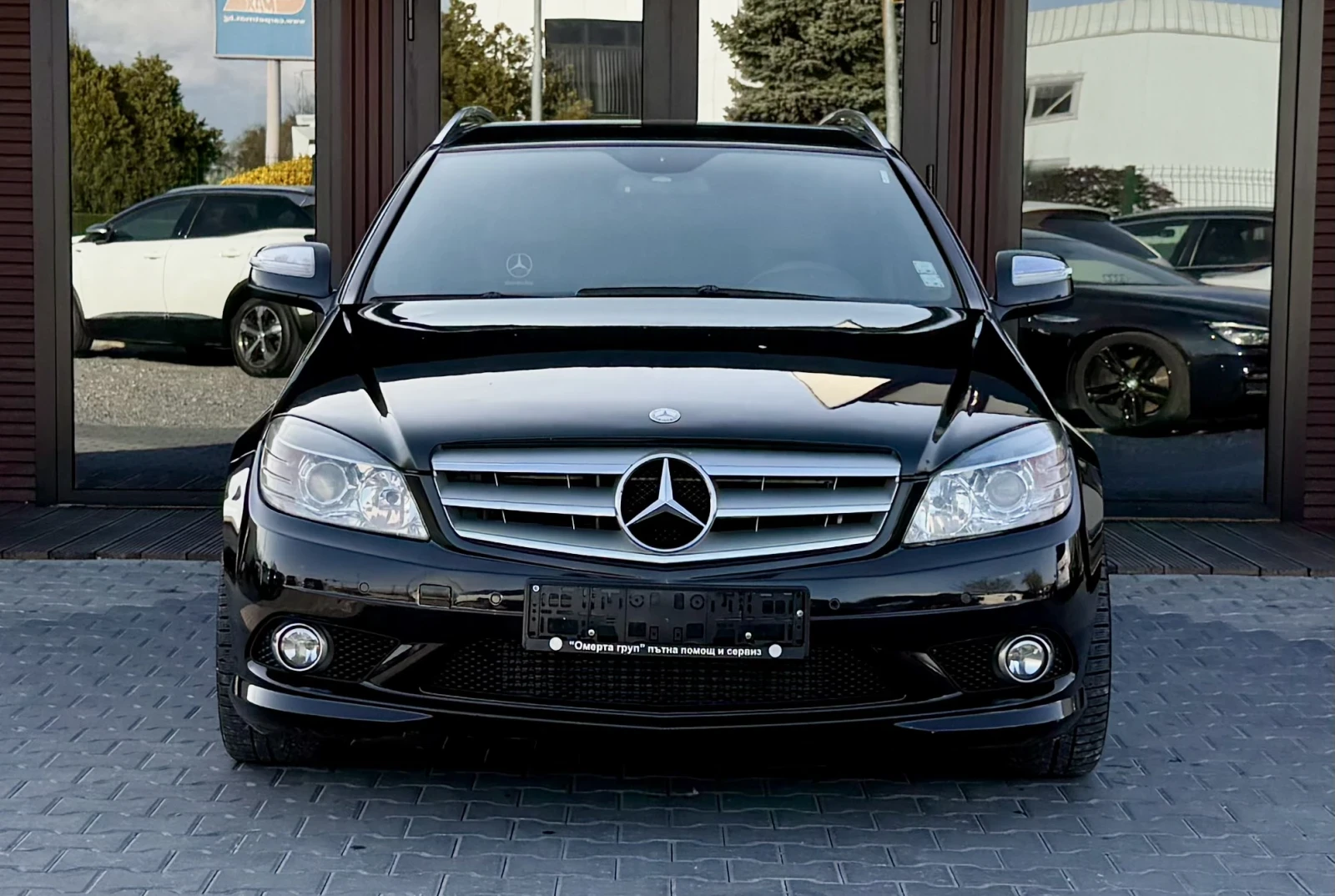 Mercedes-Benz C 220 AMG* Avantgarde* Автомат* Кожа* Лизинг, снимка 2 - Автомобили и джипове - 54235023