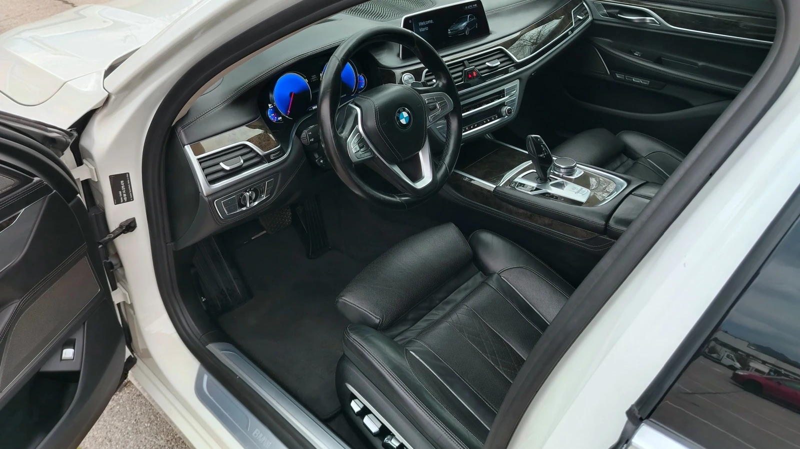 BMW 730 Xd G11, снимка 10 - Автомобили и джипове - 54597311