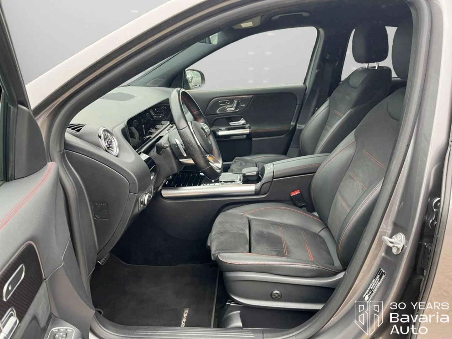 Mercedes-Benz GLA 200 d 4MATIC AMG Line NIGHT Paket, снимка 8 - Автомобили и джипове - 54746279