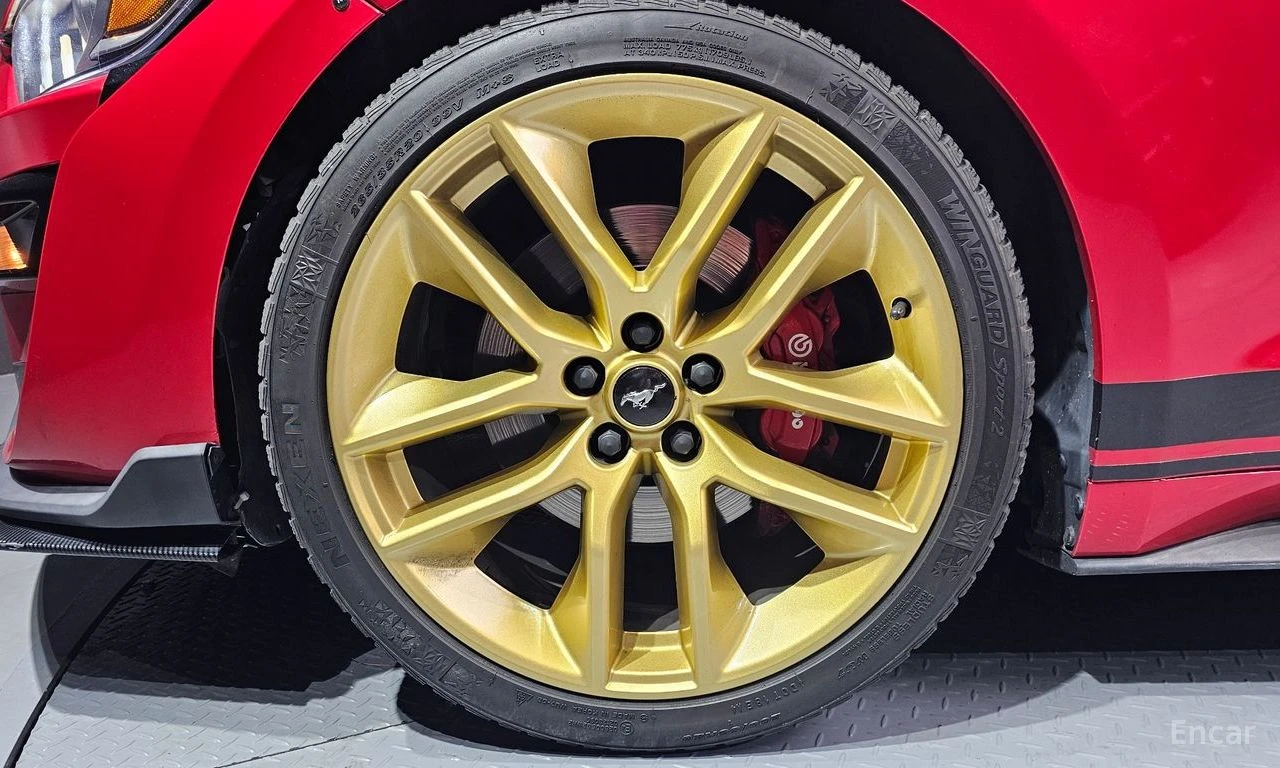 Ford Mustang 5.0 GT* ГЕНЕРАЦИЯ* F1 ВОЛАН* CARBON* DISTRONIC* , снимка 5 - Автомобили и джипове - 54923437