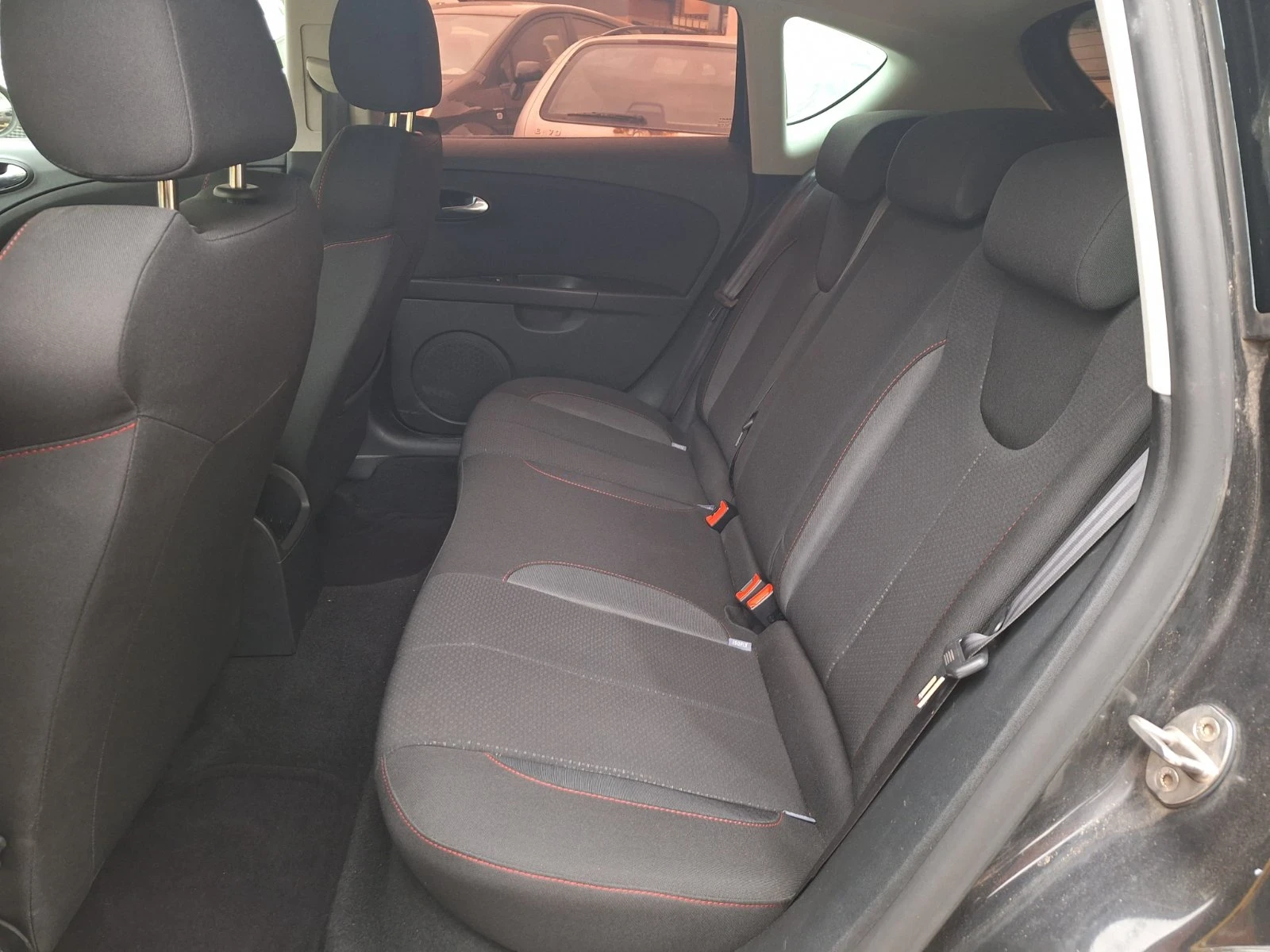 Seat Leon 2.0TSI FR, снимка 8 - Автомобили и джипове - 55415024