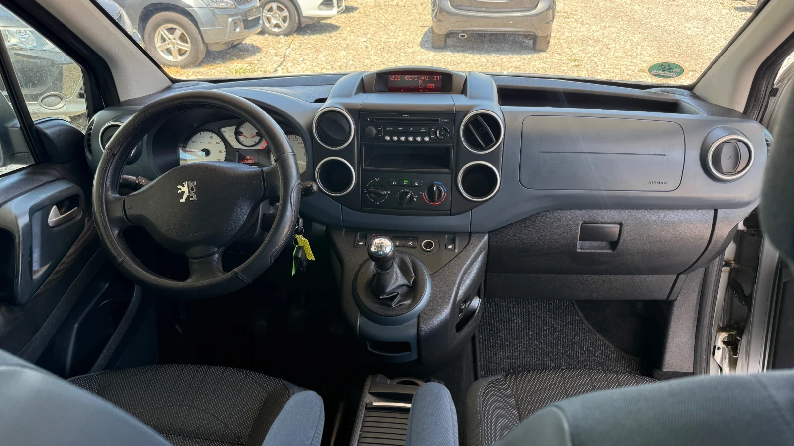 Peugeot Partner 1.6 i, снимка 10 - Автомобили и джипове - 55486245