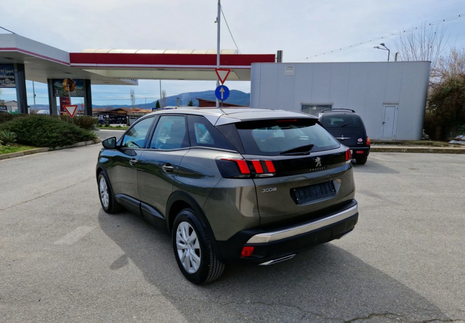 Peugeot 3008, снимка 3 - Автомобили и джипове - 55681375