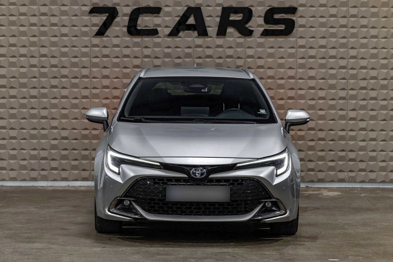 Toyota Corolla 2.0HEV| CarPlay| Подгрев| 7Cars| Гаранция, снимка 2 - Автомобили и джипове - 56020816