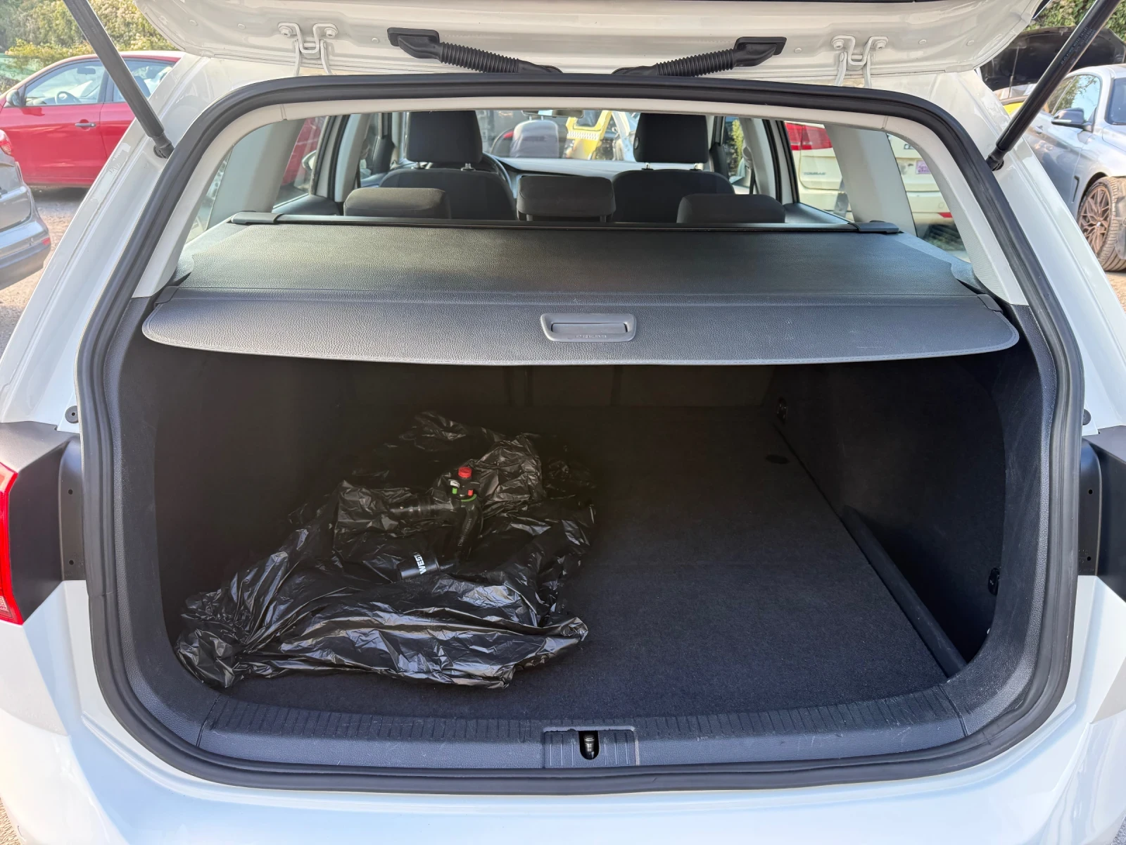 VW Golf 1.4 метан, снимка 15 - Автомобили и джипове - 56196119