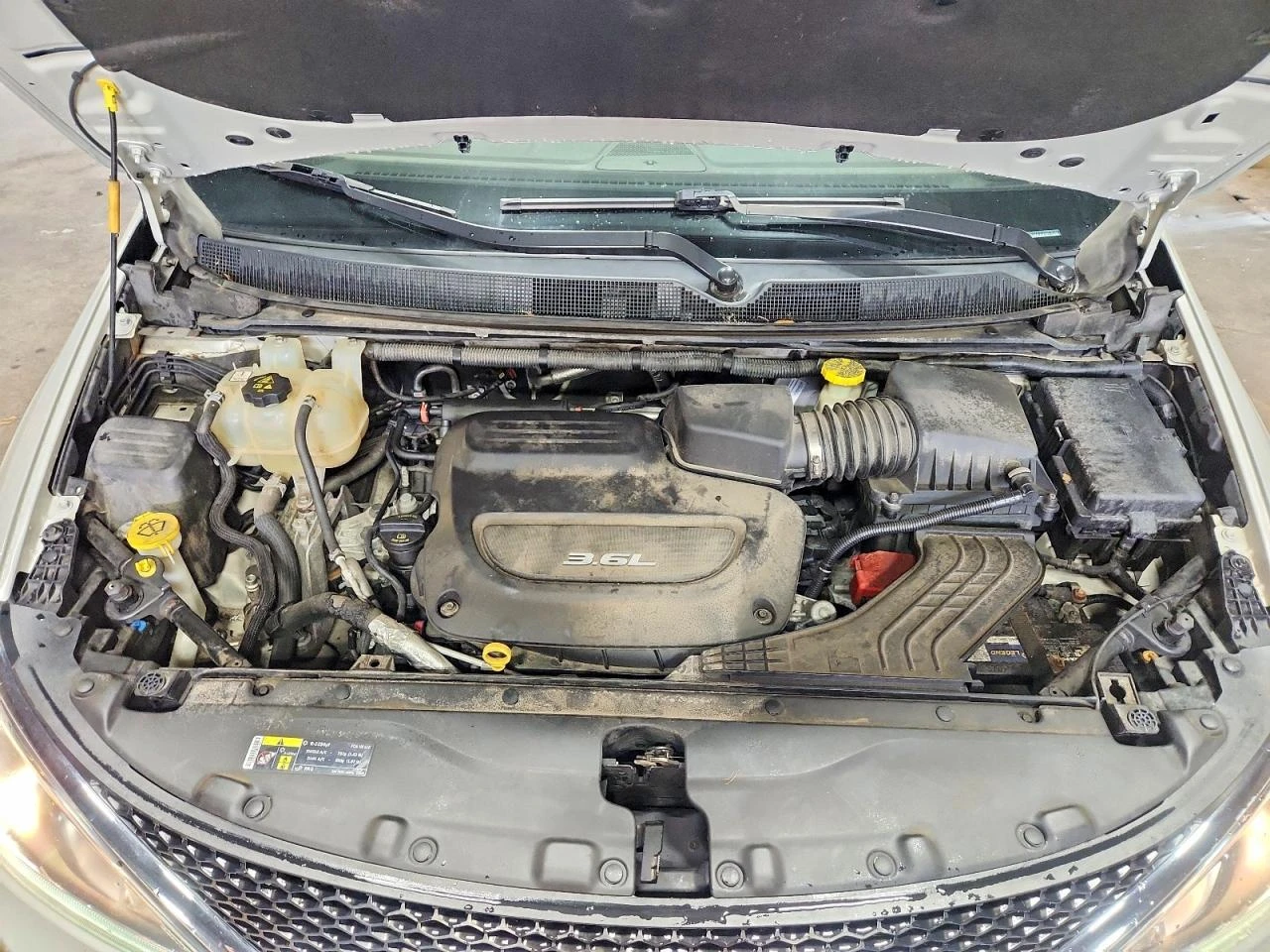 Chrysler Pacifica 3.6l Touring L, снимка 12 - Автомобили и джипове - 56601751