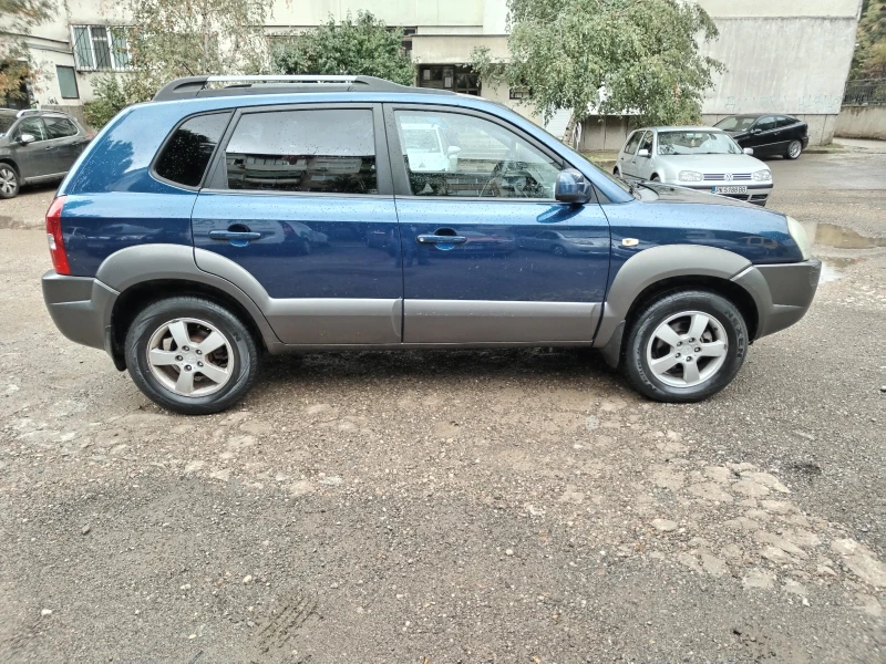 Hyundai Tucson CRDI, снимка 8 - Автомобили и джипове - 47756861