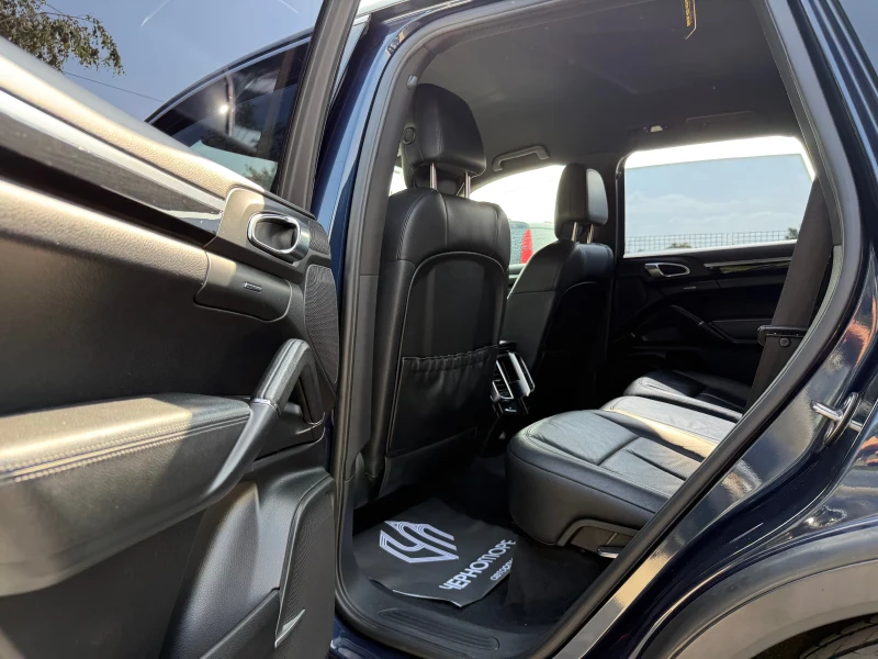 Porsche Cayenne 3.0 V6 diesel AWD, снимка 9 - Автомобили и джипове - 50564980