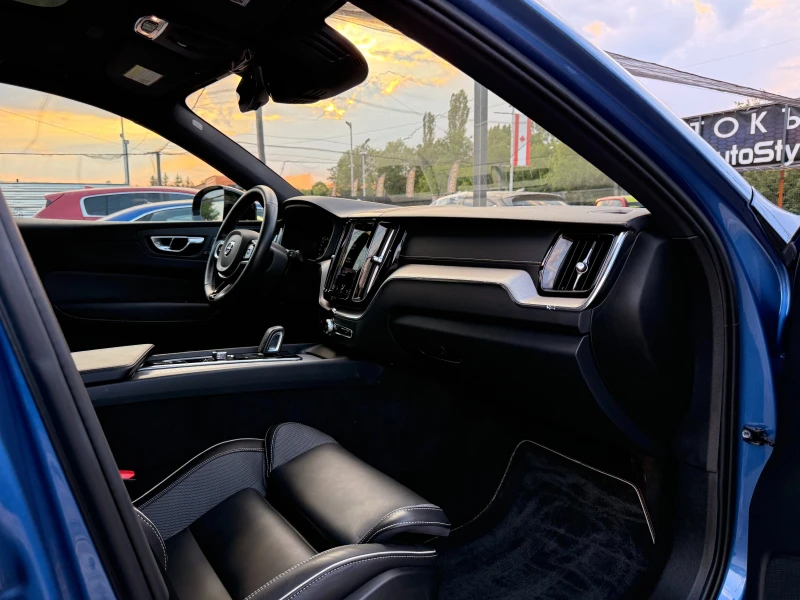 Volvo XC60 T8 Recharge Polestar 415 к.с.!, снимка 12 - Автомобили и джипове - 50944104