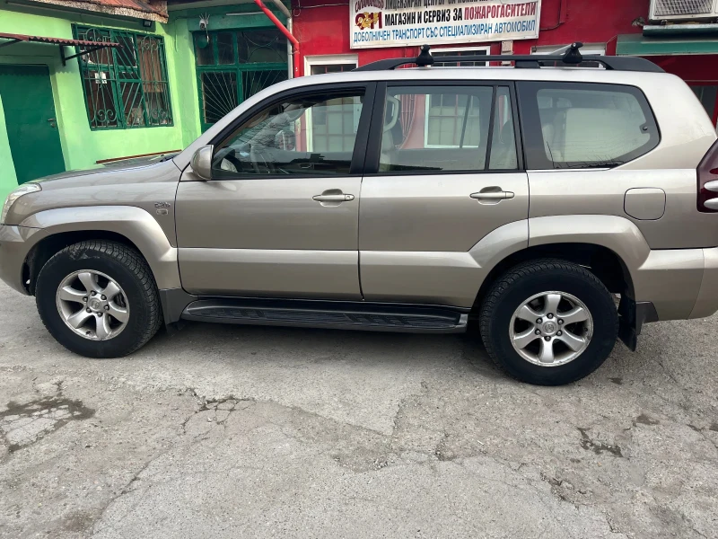 Toyota Land cruiser, снимка 2 - Автомобили и джипове - 51955156