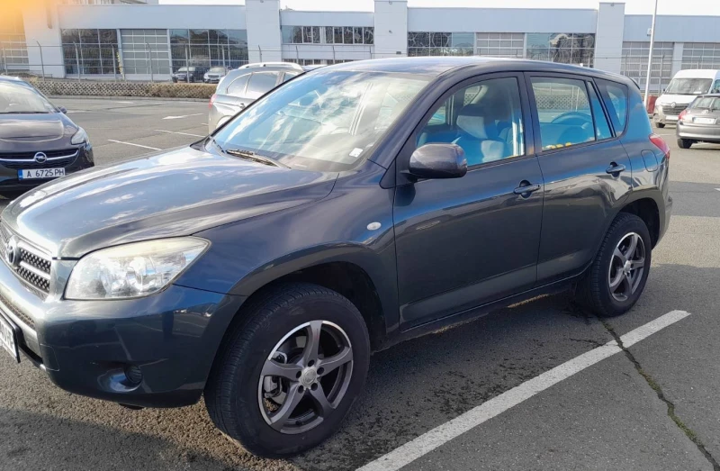 Toyota Rav4 SUV, снимка 4 - Автомобили и джипове - 53074695