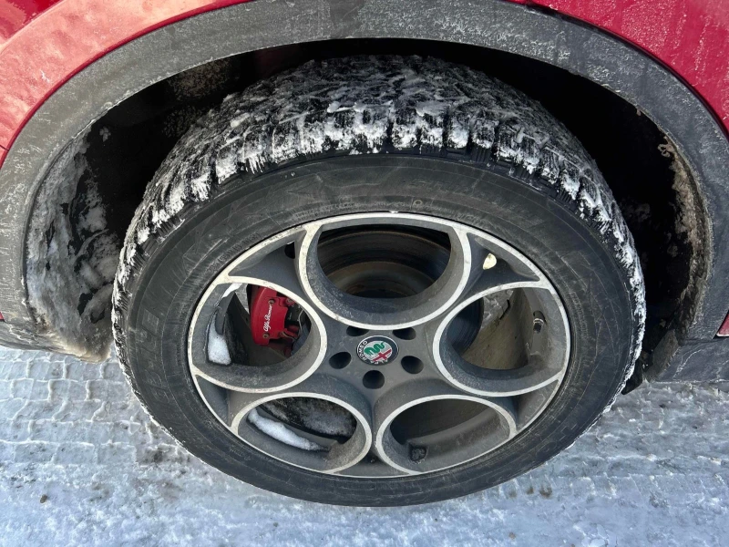 Alfa Romeo Stelvio Sport С РЕГИСТРАЦИЯ & АВТО КРЕДИТ , снимка 14 - Автомобили и джипове - 53467621