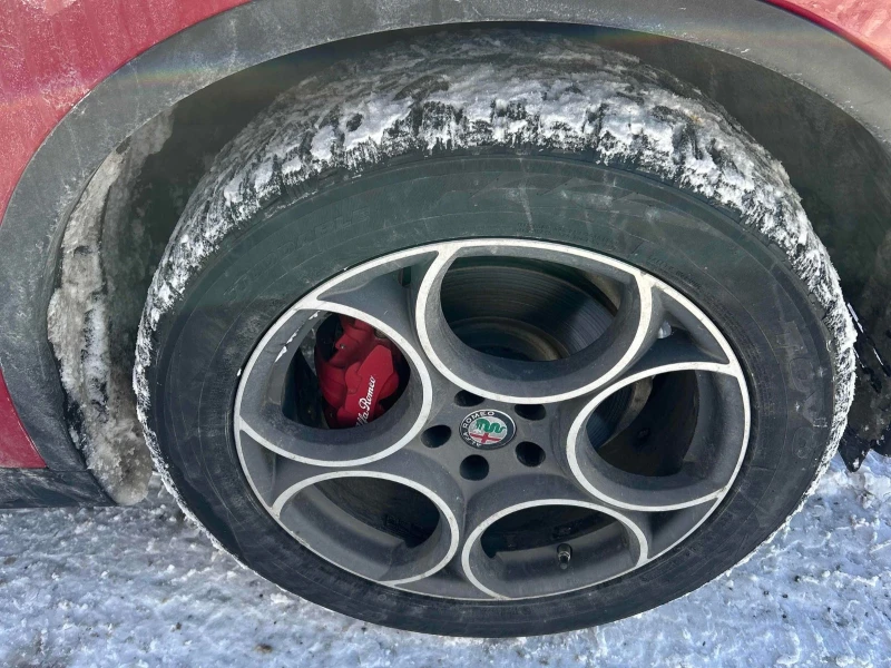 Alfa Romeo Stelvio Sport С РЕГИСТРАЦИЯ & АВТО КРЕДИТ , снимка 15 - Автомобили и джипове - 53467621