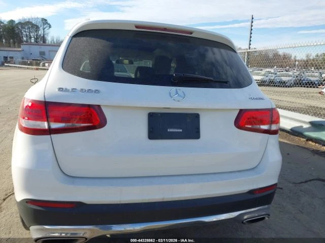 Mercedes-Benz GLC 300 4MATIC, снимка 15 - Автомобили и джипове - 53748161