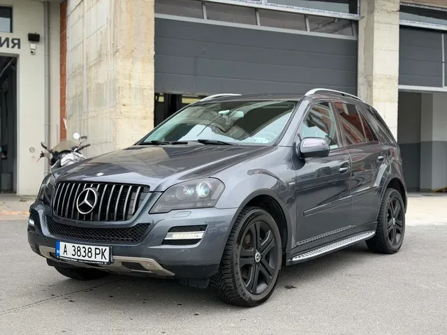 Mercedes-Benz ML 300 CDI 4matic, СМЕНЕНИ ВЕРИГИ, снимка 3 - Автомобили и джипове - 55042607
