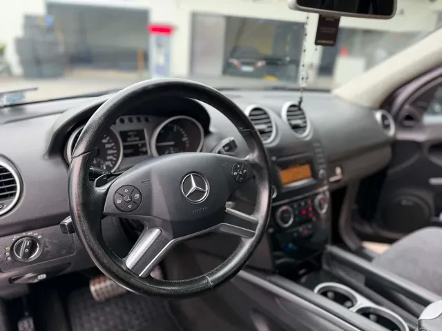 Mercedes-Benz ML 300 CDI 4matic, СМЕНЕНИ ВЕРИГИ, снимка 6 - Автомобили и джипове - 55042607