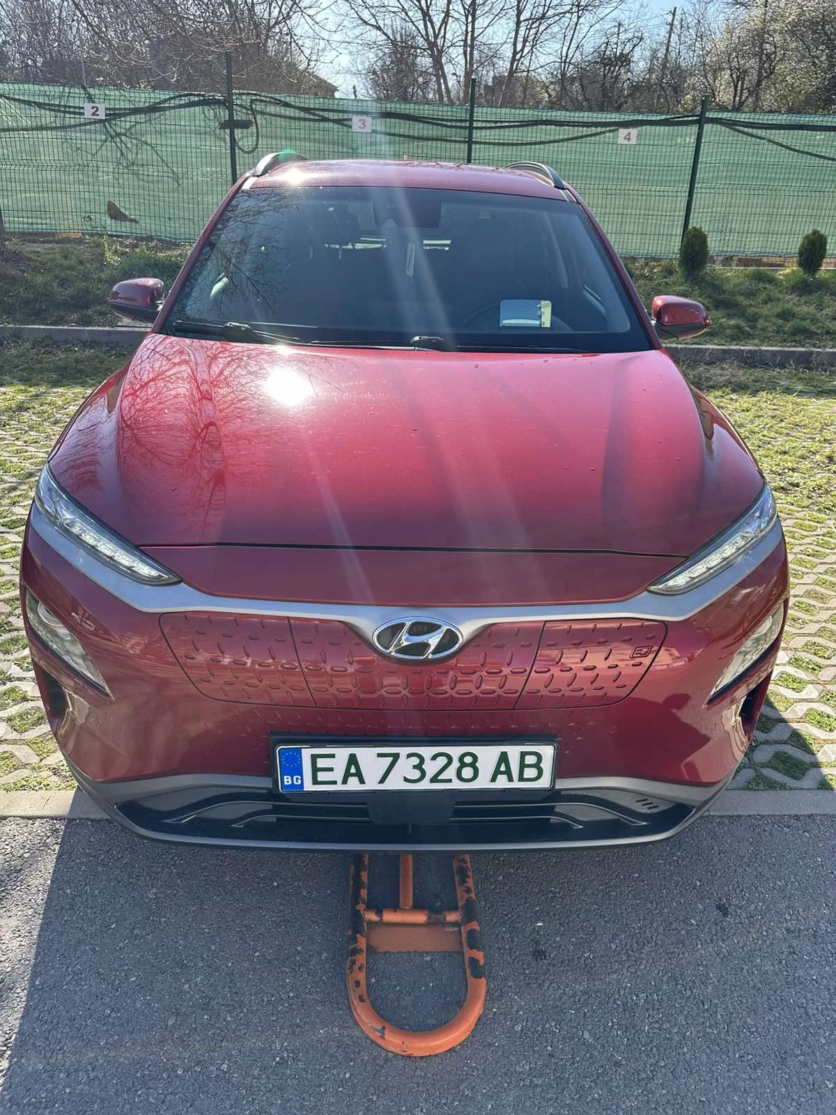Hyundai Kona PREMIUM 64KWh FULL ASSIST/HEADUP/DISSTR/SOH99% - изображение 3