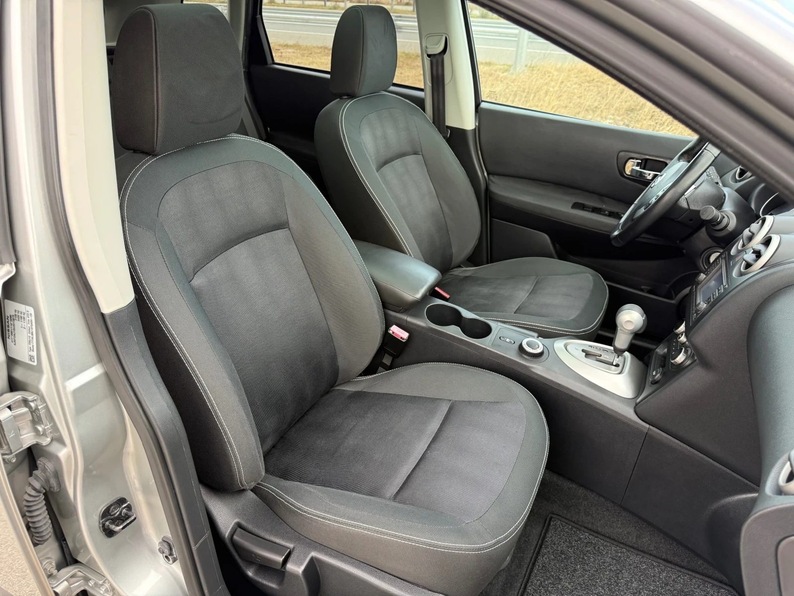 Nissan Qashqai 2.0 DCI / 4X4 / AVTOMAT / NAVI / CAMERA / PANORAMA - изображение 10