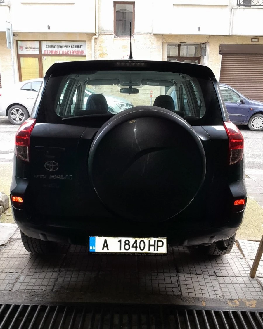 Toyota Rav4 SUV - изображение 7