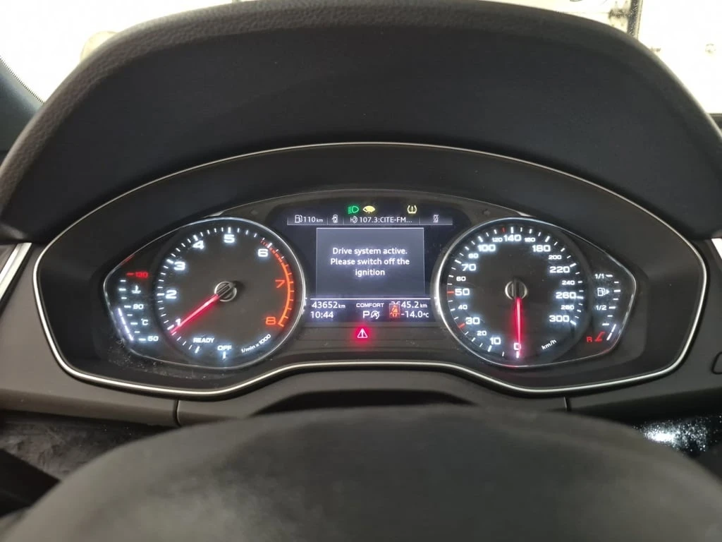 Audi Q5 * Komfort * CARFAX * БЕЗ ПЪРВОНАЧАЛНА ВНОСКА - изображение 9