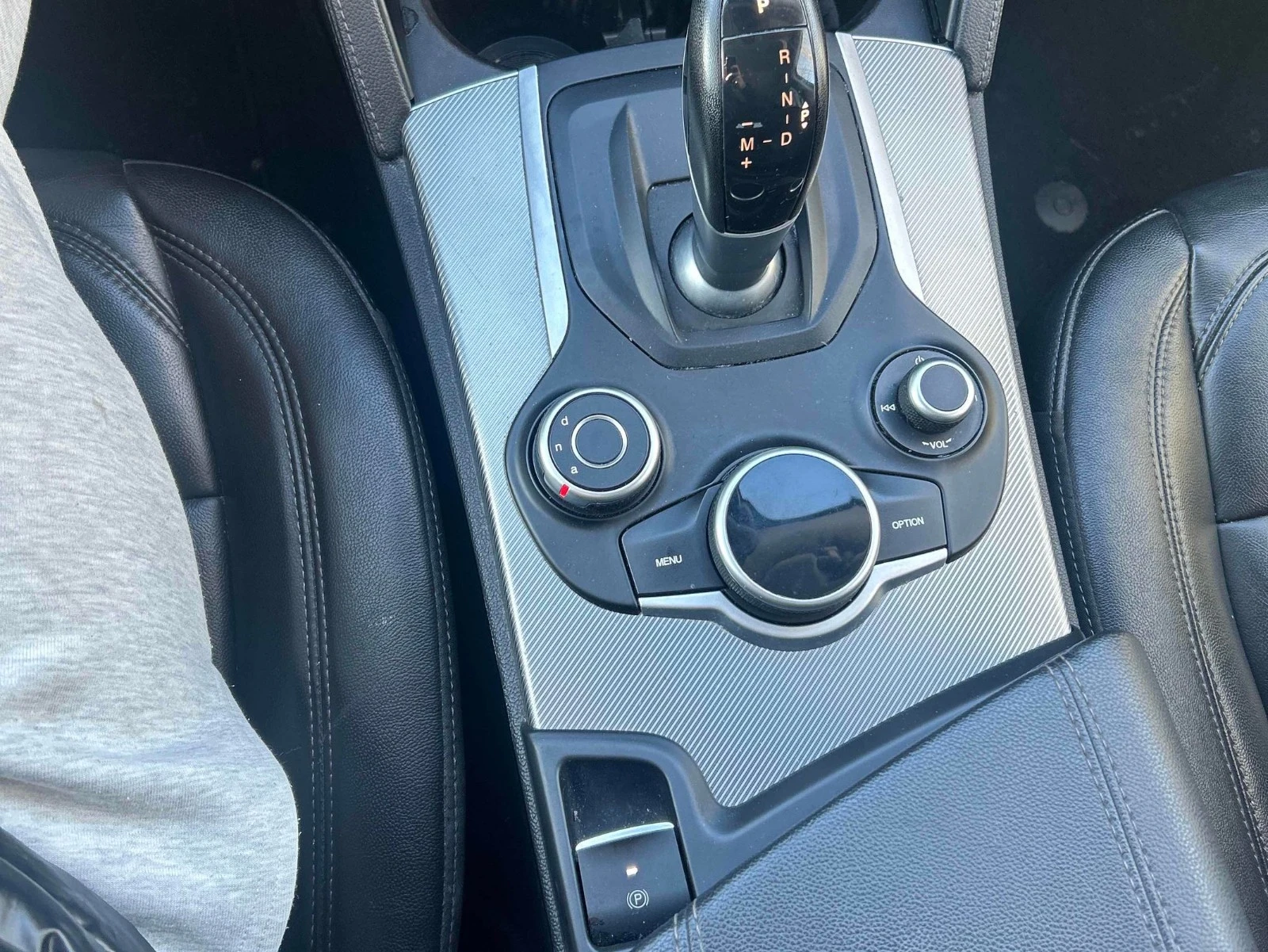 Alfa Romeo Stelvio Sport С РЕГИСТРАЦИЯ & АВТО КРЕДИТ  - изображение 10