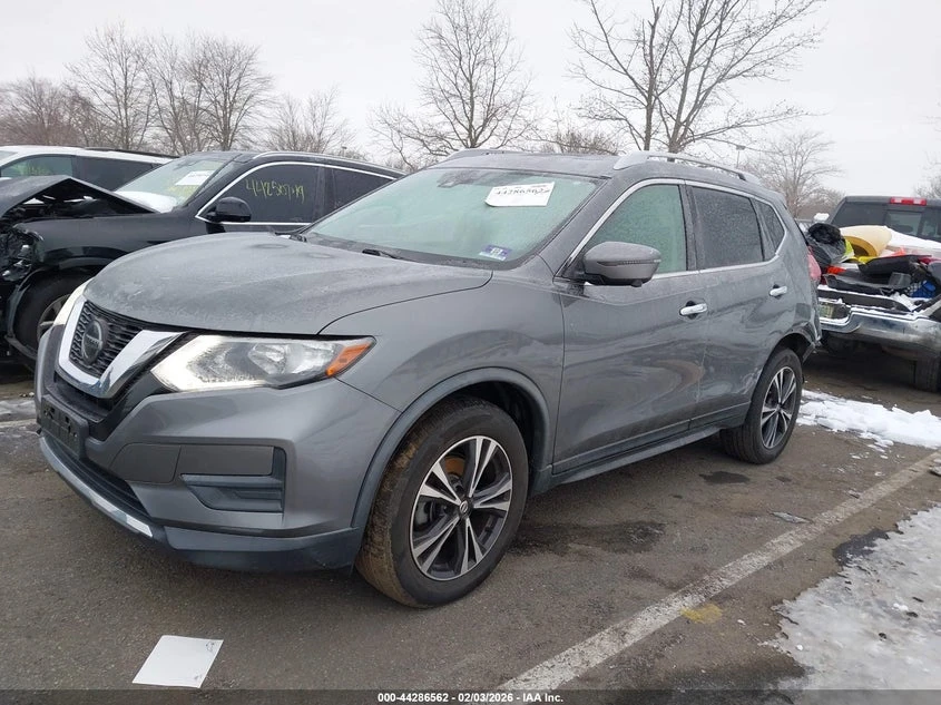 Nissan Rogue 2.5L I-4 DOHC, VVT, 170HP All Wheel Drive, снимка 2 - Автомобили и джипове - 53937346