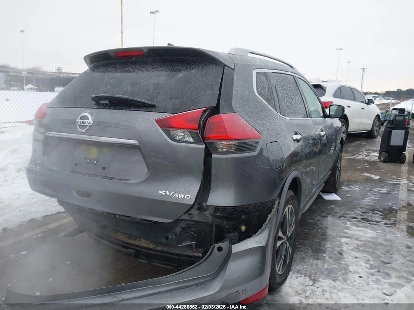 Nissan Rogue 2.5L I-4 DOHC, VVT, 170HP All Wheel Drive, снимка 4 - Автомобили и джипове - 53937346
