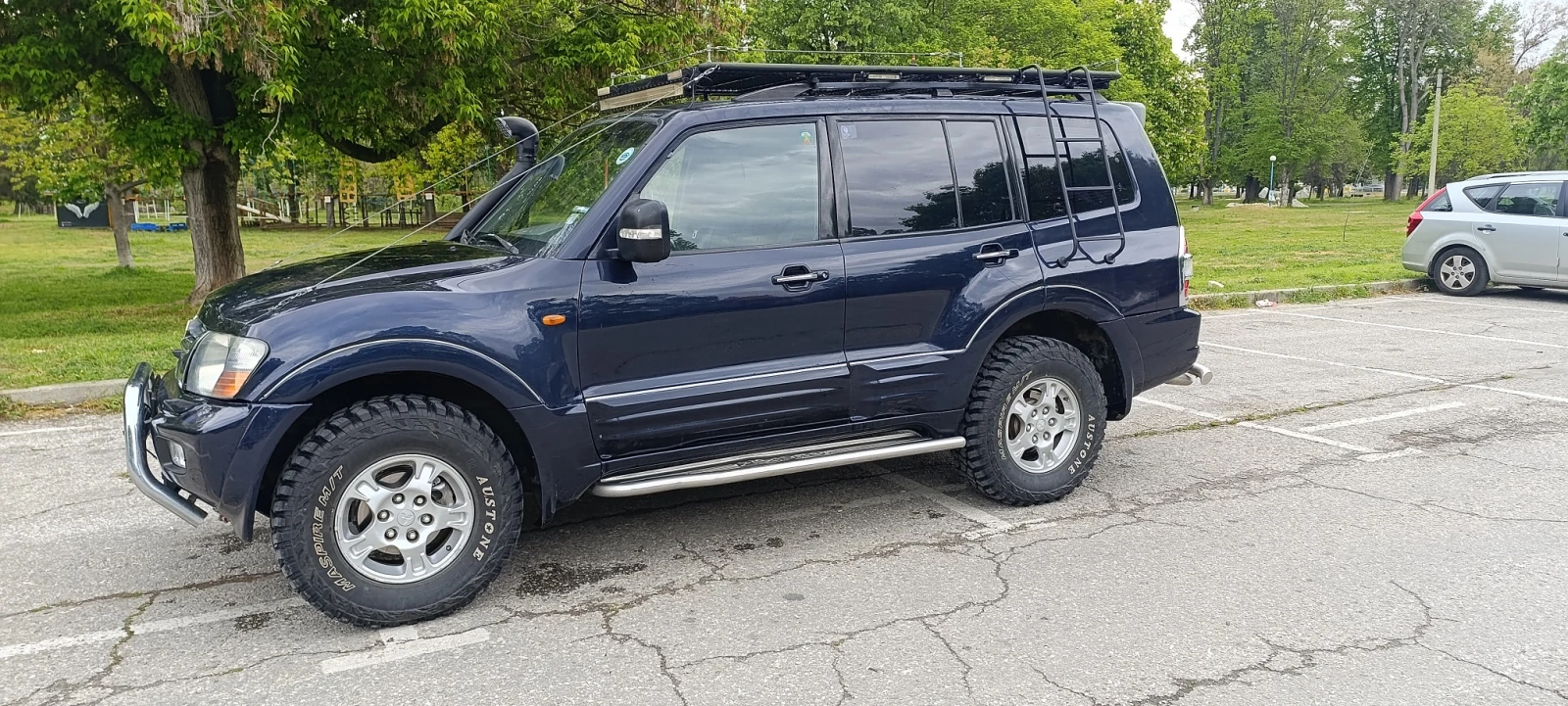 Mitsubishi Pajero 3.2 DIESEL, 7 местен, снимка 5 - Автомобили и джипове - 54379836