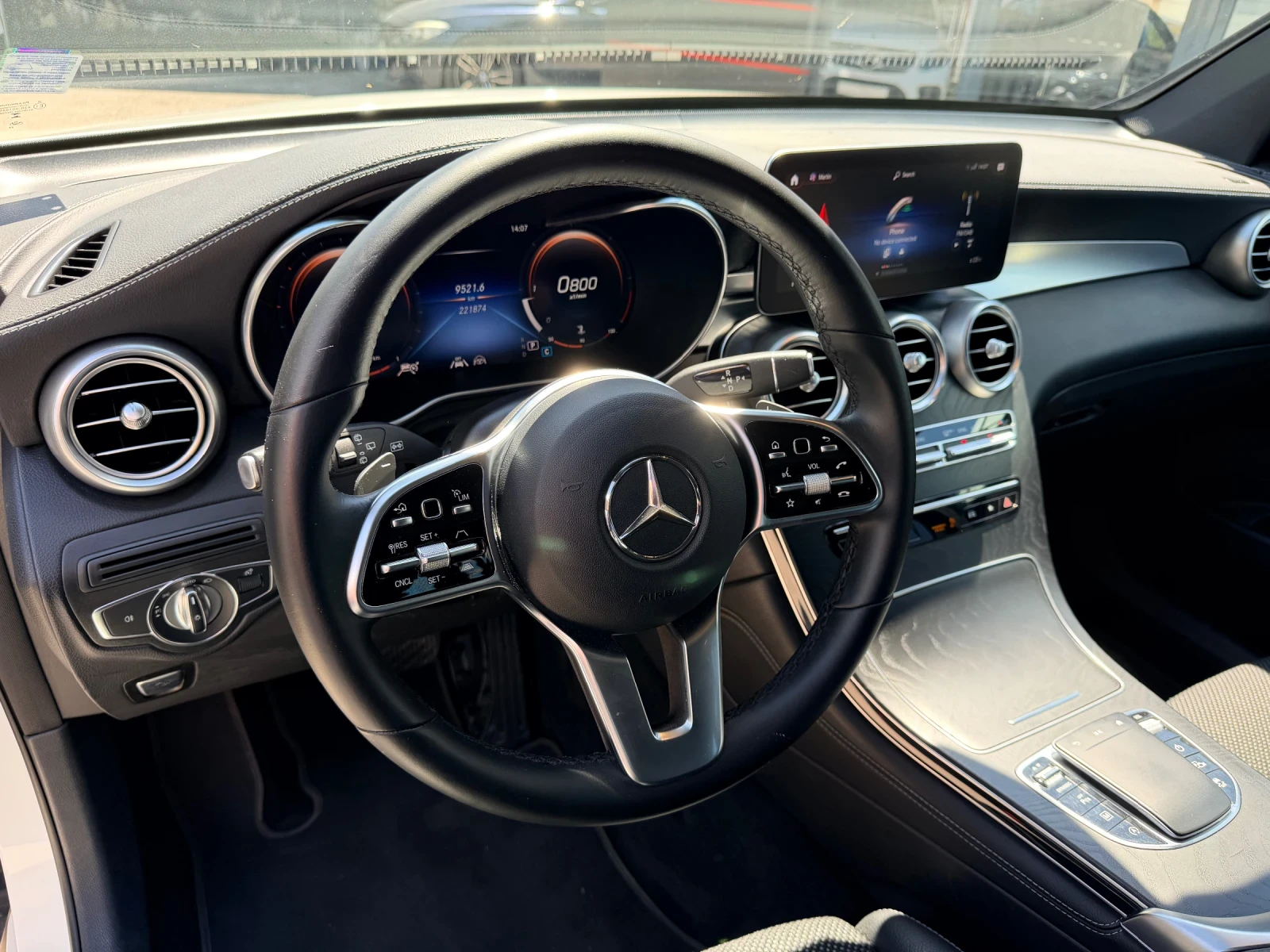 Mercedes-Benz GLC 220 d 4Matic Widescreen PANO Keyless Distronic Memory, снимка 8 - Автомобили и джипове - 54426988