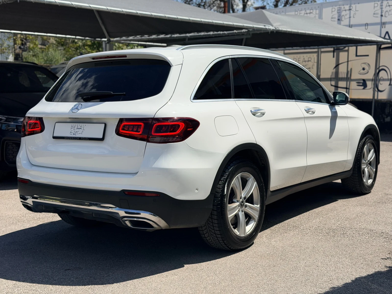 Mercedes-Benz GLC 220 d 4Matic Widescreen PANO Keyless Distronic Memory, снимка 7 - Автомобили и джипове - 54426988