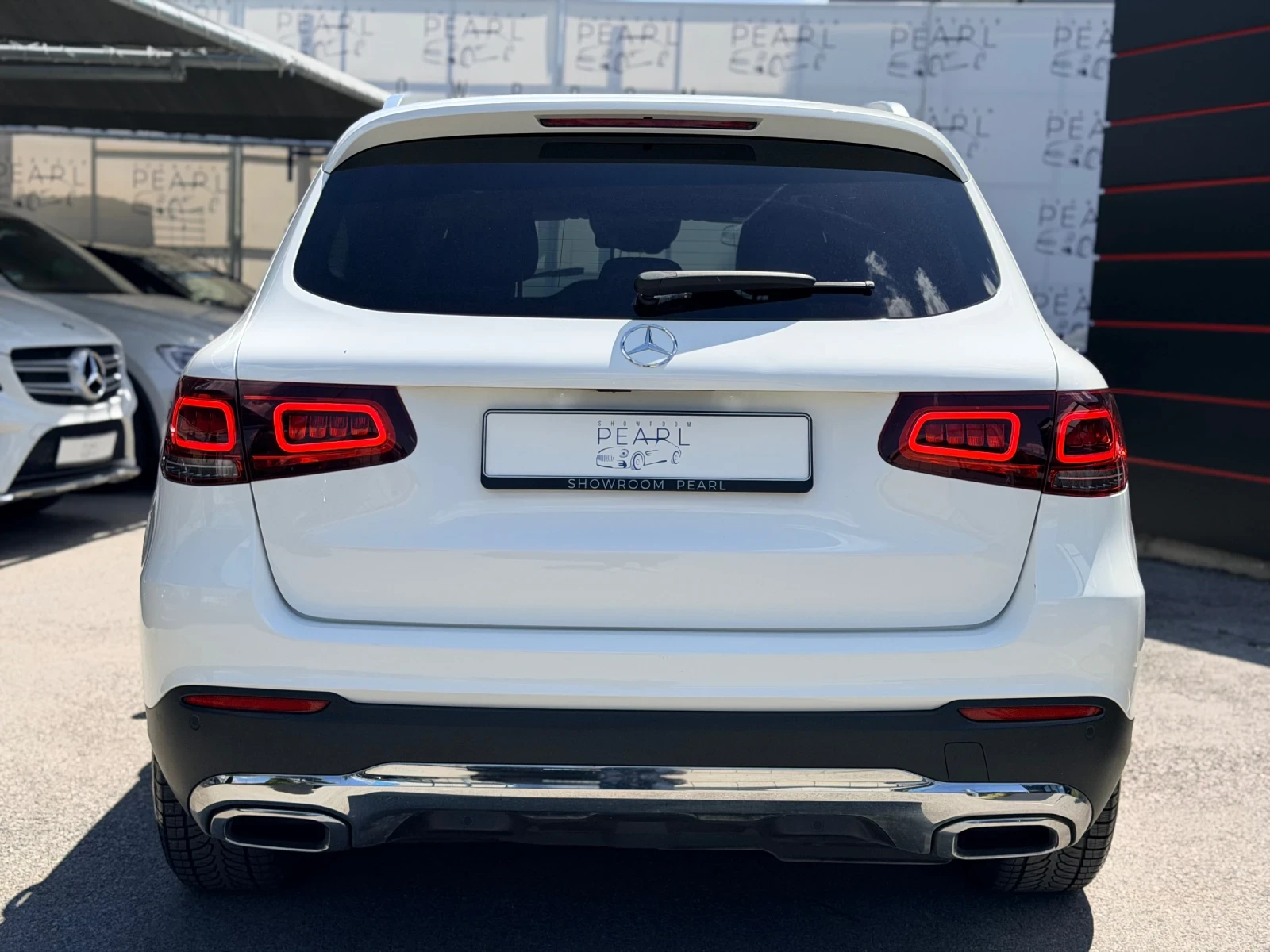 Mercedes-Benz GLC 220 d 4Matic Widescreen PANO Keyless Distronic Memory, снимка 5 - Автомобили и джипове - 54426988