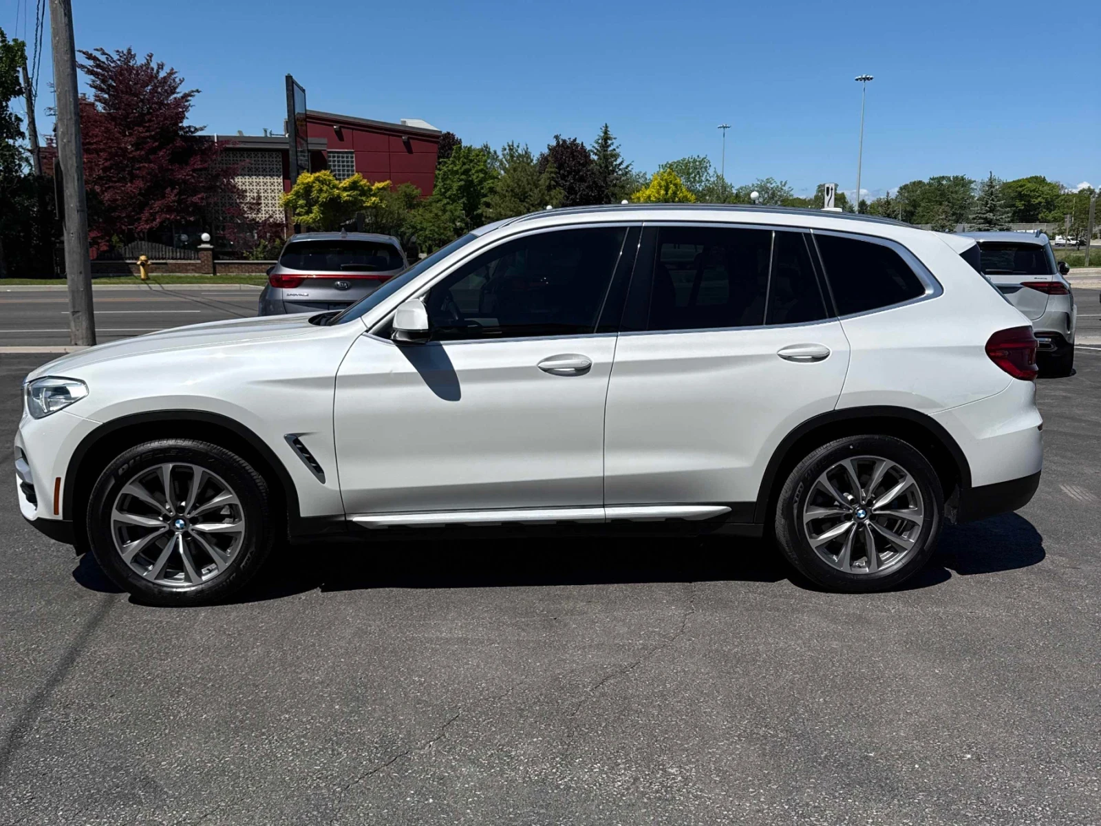 BMW X3 xDrive30i * ПОДГРЕВ * ПАНОРАМА * CARFAX, снимка 2 - Автомобили и джипове - 54730656