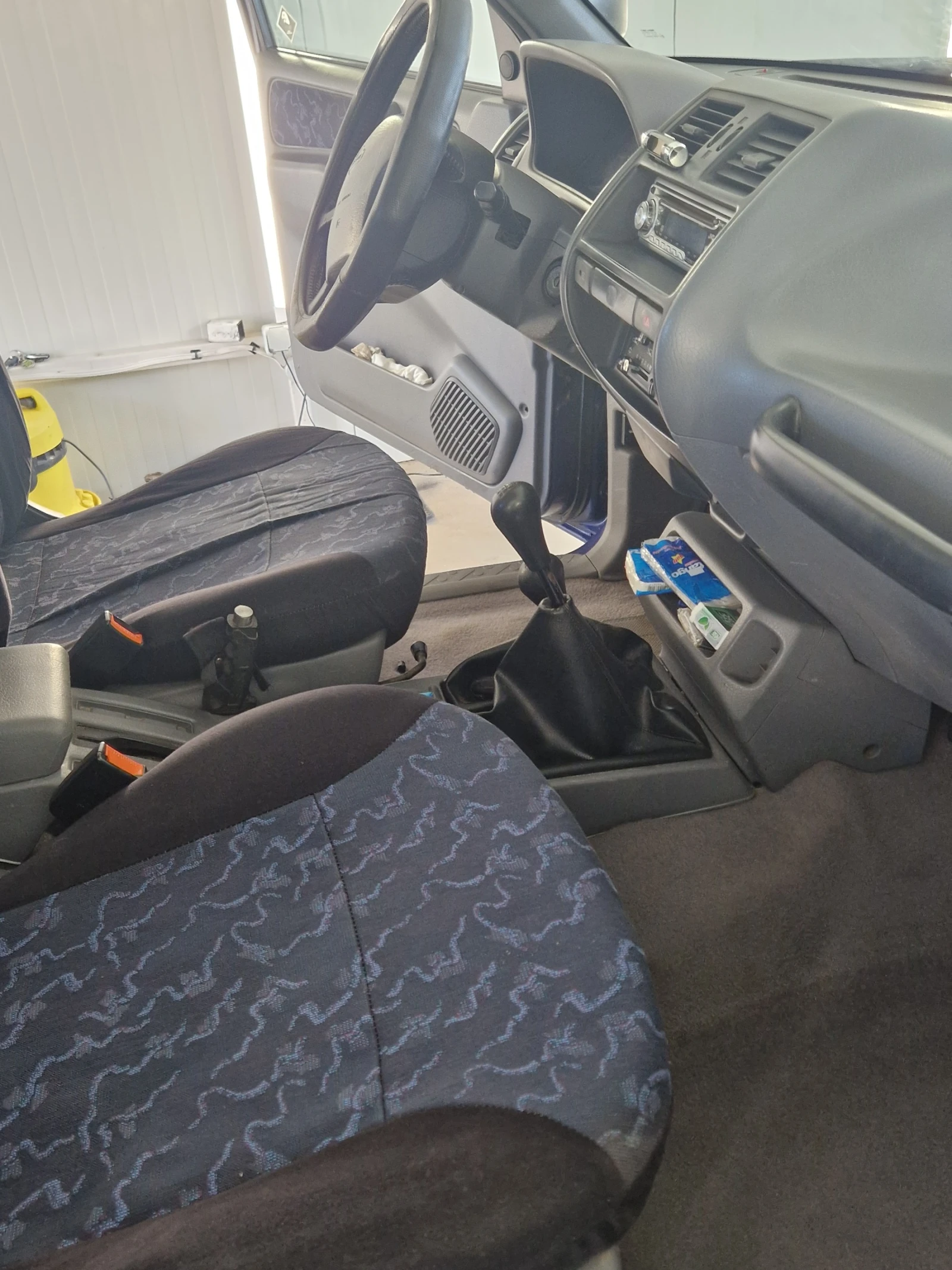 Nissan Terrano, снимка 5 - Автомобили и джипове - 54944706