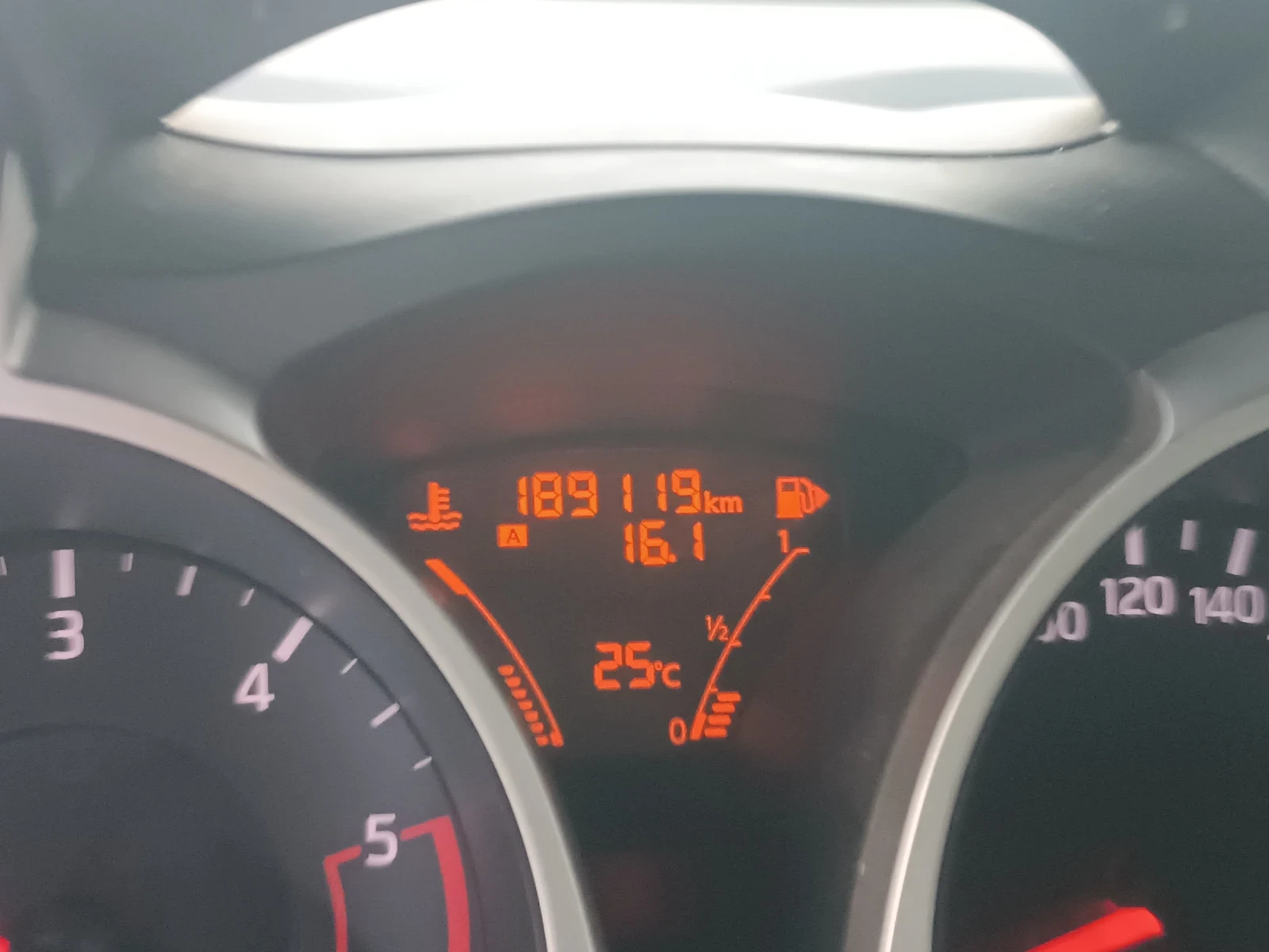 Nissan Juke 1, 5 dCi, FACE, NAVI, 360 CAMERA, TEKNA, ЛИЗИНГ , снимка 9 - Автомобили и джипове - 55016247