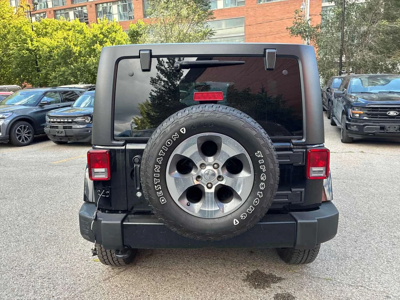 Jeep Wrangler * Sahara * АВТОКРЕДИТ * ГЛАВНО ПРЕДСТАВИТЕЛСТВО, снимка 5 - Автомобили и джипове - 56224809