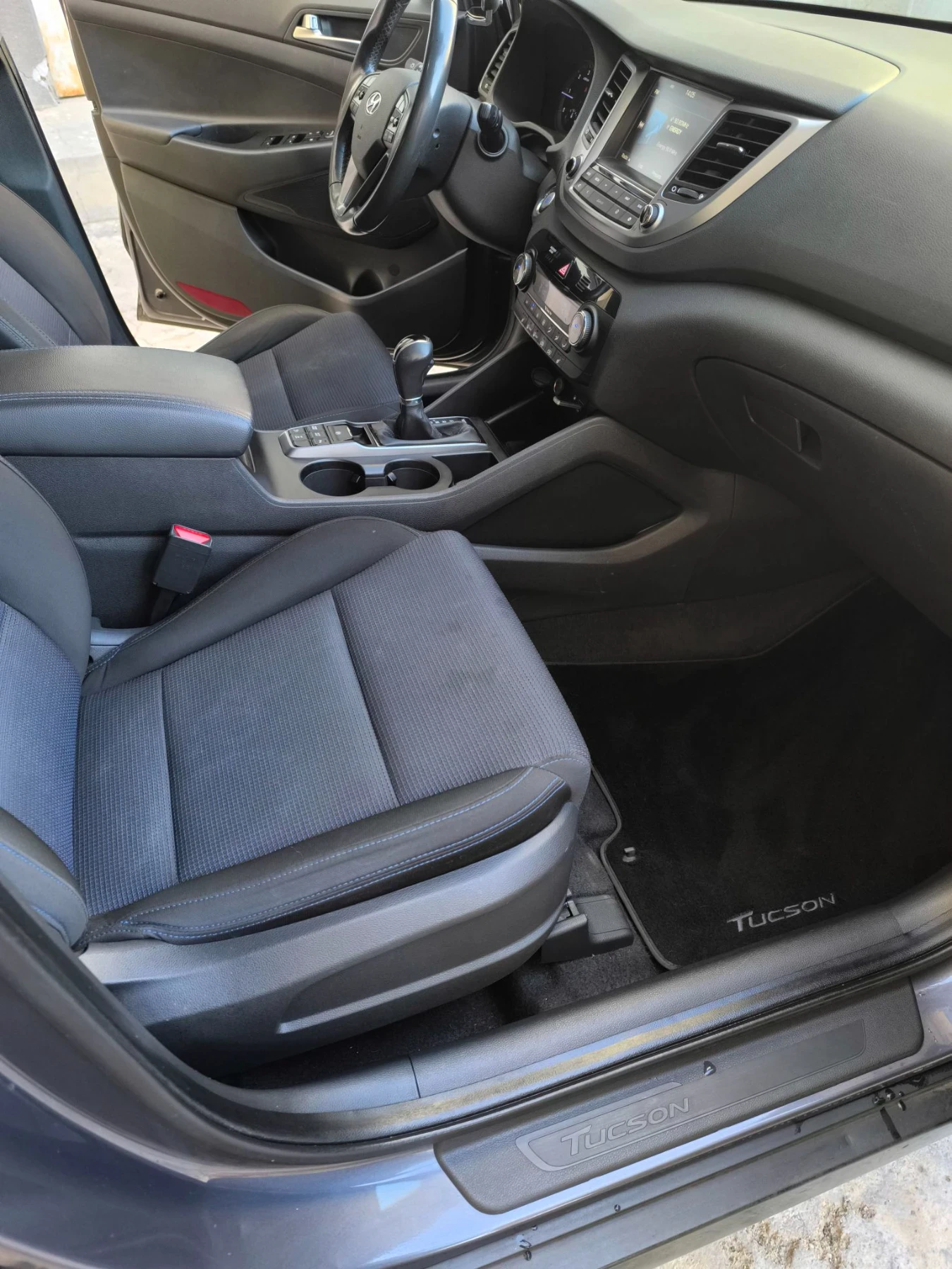 Hyundai Tucson, снимка 6 - Автомобили и джипове - 56487569