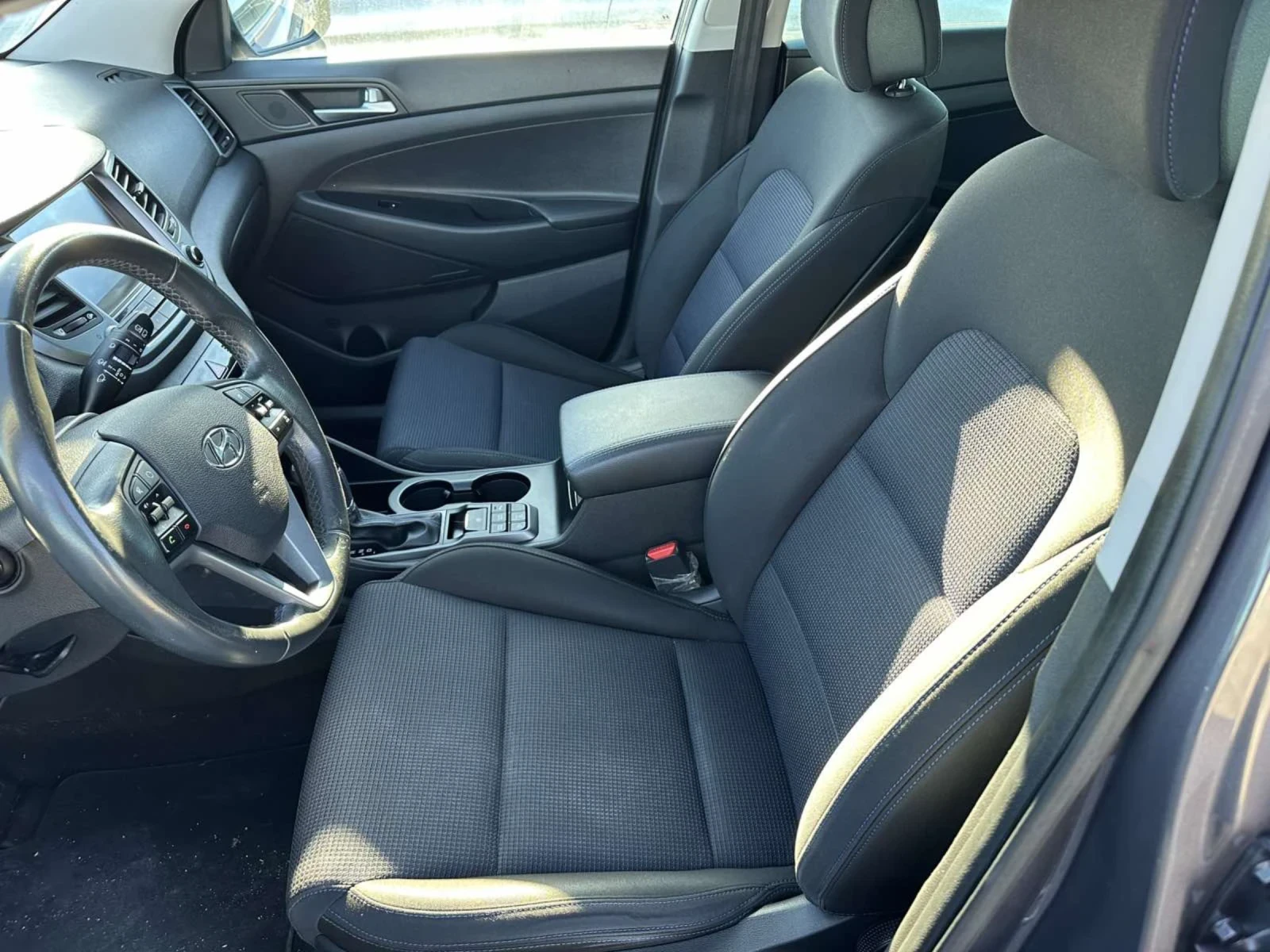 Hyundai Tucson, снимка 5 - Автомобили и джипове - 56487569