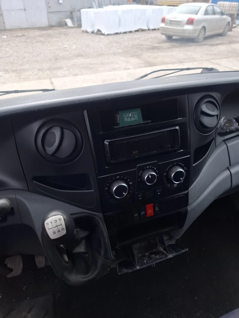 Iveco Daily 40C15, снимка 8 - Бусове и автобуси - 53454178