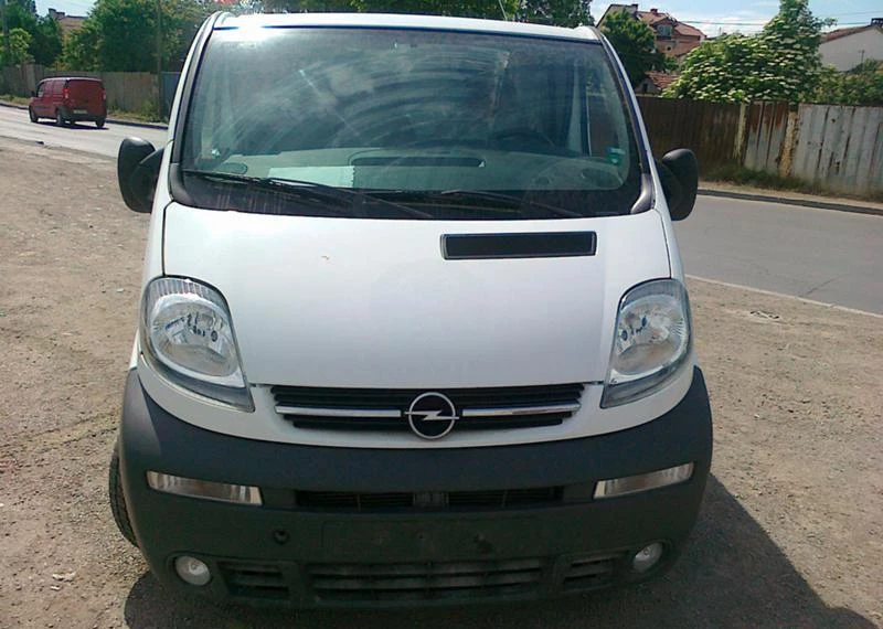 Opel Vivaro 2.5cdti/на части, снимка 5 - Бусове и автобуси - 5885256