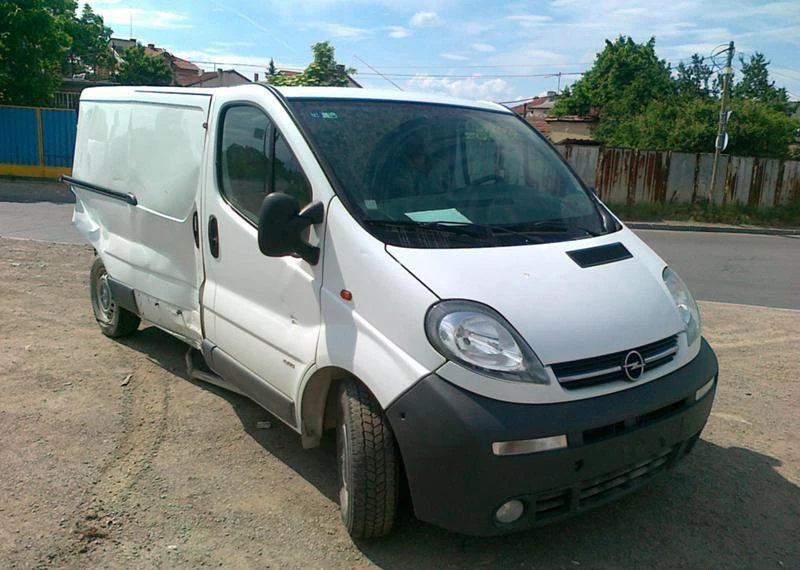 Opel Vivaro 2.5cdti/на части, снимка 7 - Бусове и автобуси - 5885256