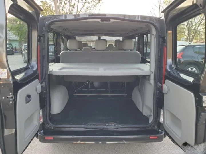 Opel Vivaro, снимка 11 - Бусове и автобуси - 54368653