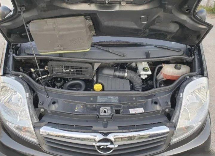 Opel Vivaro, снимка 12 - Бусове и автобуси - 54368653