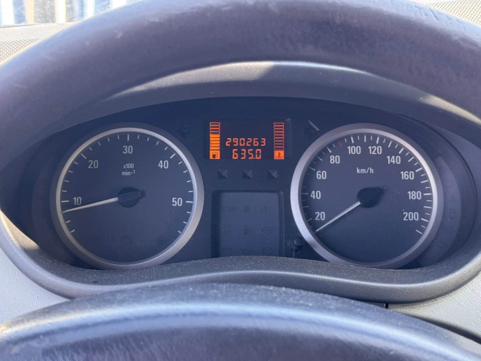 Opel Vivaro, снимка 7 - Бусове и автобуси - 54368653