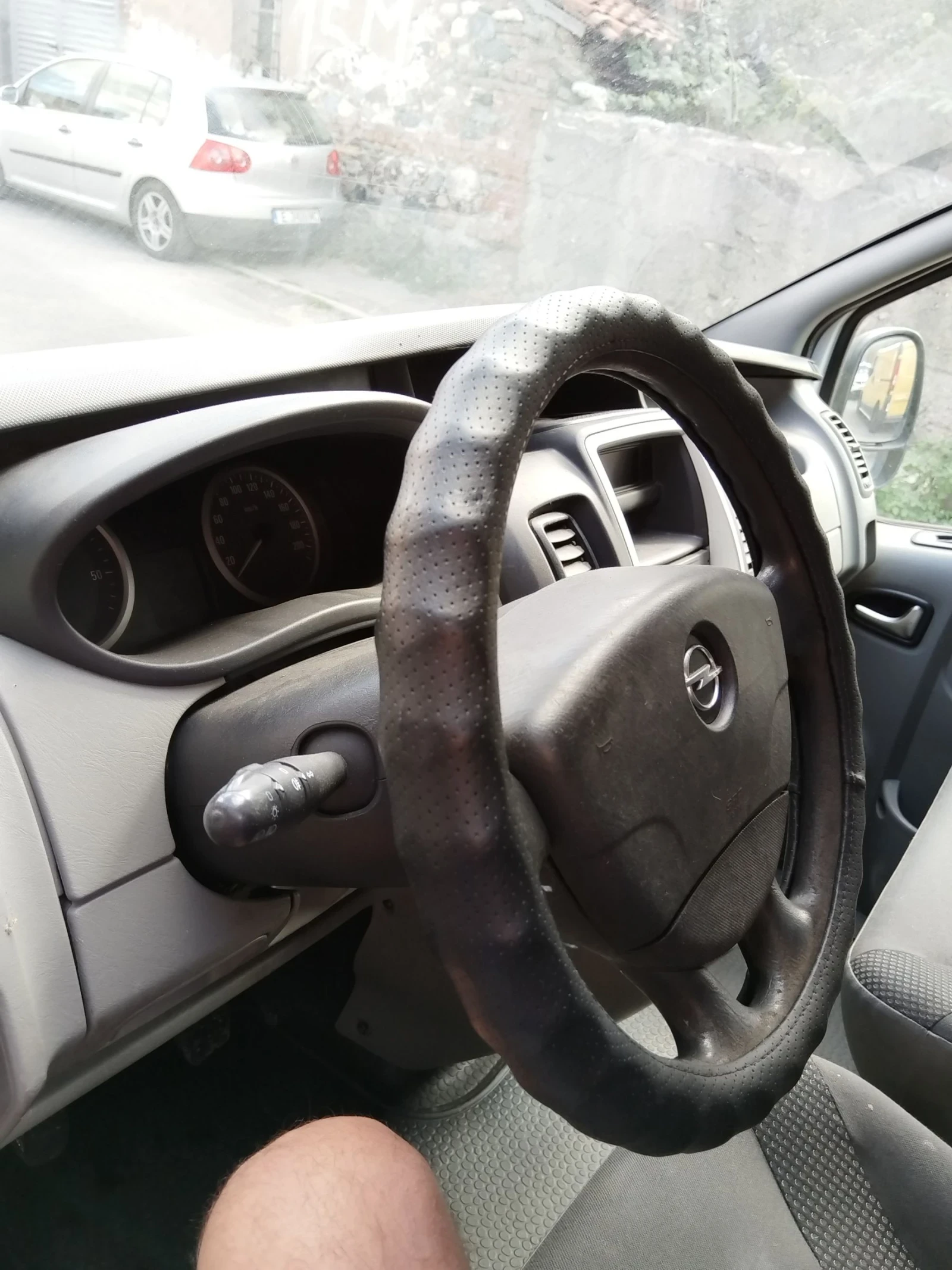 Opel Vivaro 2.0 114кс , снимка 6 - Бусове и автобуси - 56199079